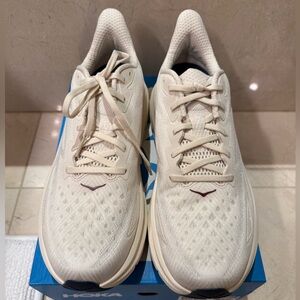 Hoka Men’s Clifton 9 Running Shoes | Oat Milk/Alabaster | Size 11